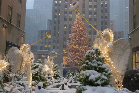 A Christmas Spectacle: New York's Dazzling Holiday Light Displays